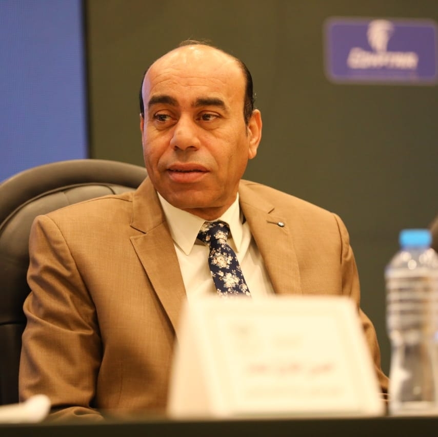 الاعلامي الناقد الرياضي طارق هاشم