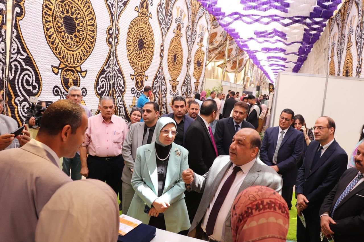 اقتصاد وسياسة القاهرة تختتم فعاليات ملتقى التوظيف والتدريب السنوي بمشاركة 35 جهة حكومية وخاصة 