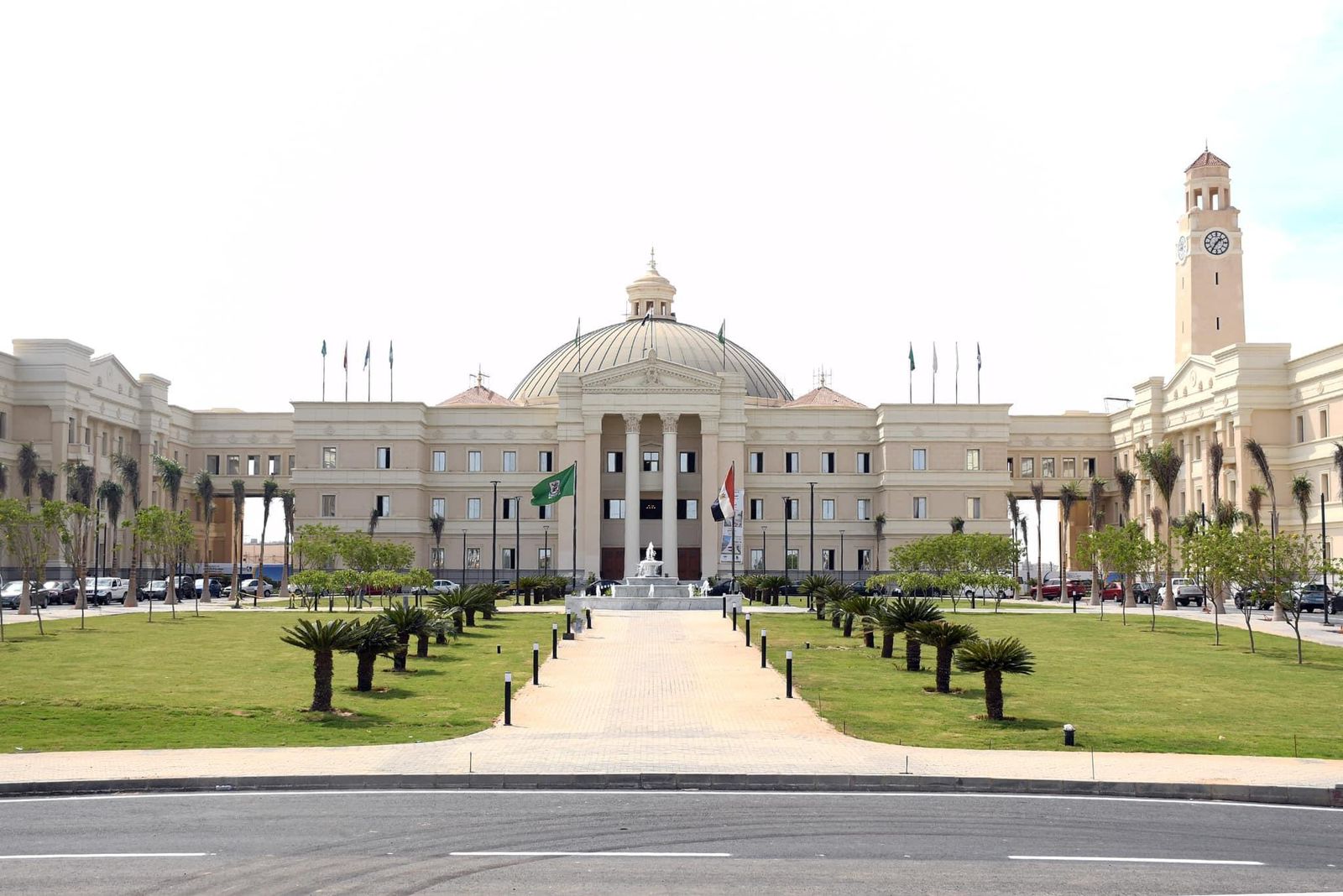 جامعة القاهرة 