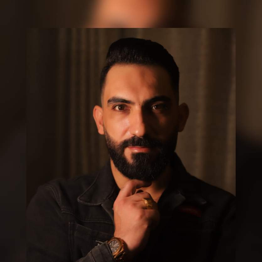 الفنان إبراهيم كاشي