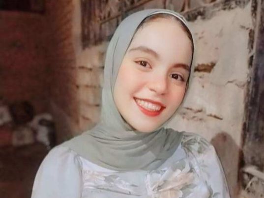 شعبان عبدالحميد ومؤسسة فرحة الإعلامية تهنئ هاجر محمد بالنجاح فى الثانوية العامة