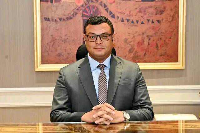 المهندس شريف الشربيني وزير الإسكان والمرافق والمجتمعات العمرانية
