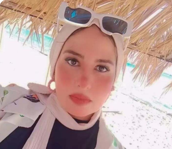 داليا عبد الفتاح تحذر من الكيانات الوهميه التي تستقطب الفتيات الصغار باسم الشهره 