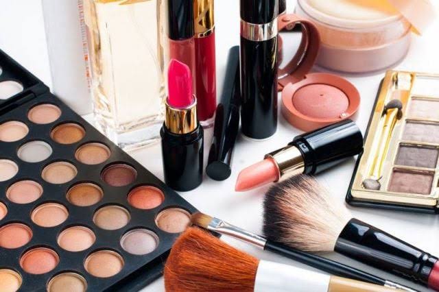 دليلك الشامل لاختيار مستحضرات التجميل المناسبة لنوع بشرتك