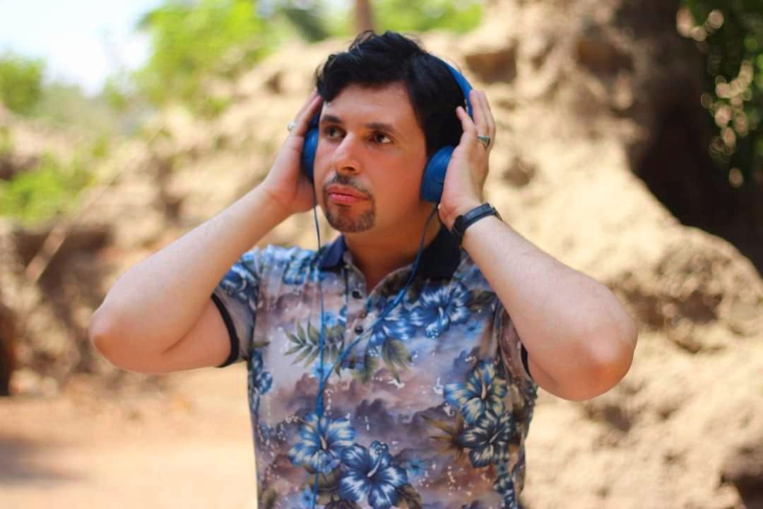 الفنان بدر تاج