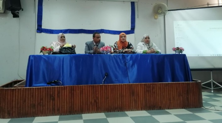 جامعة أسوان وحدة مناهضة العنف ضد المرأة تقيم ورشة عمل بعنوان "السلامة الرقمية"