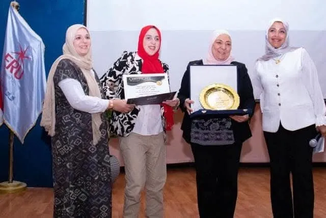 الجامعة المصرية الروسية تكرم الأمهات المثاليات والطلاب المتميزين