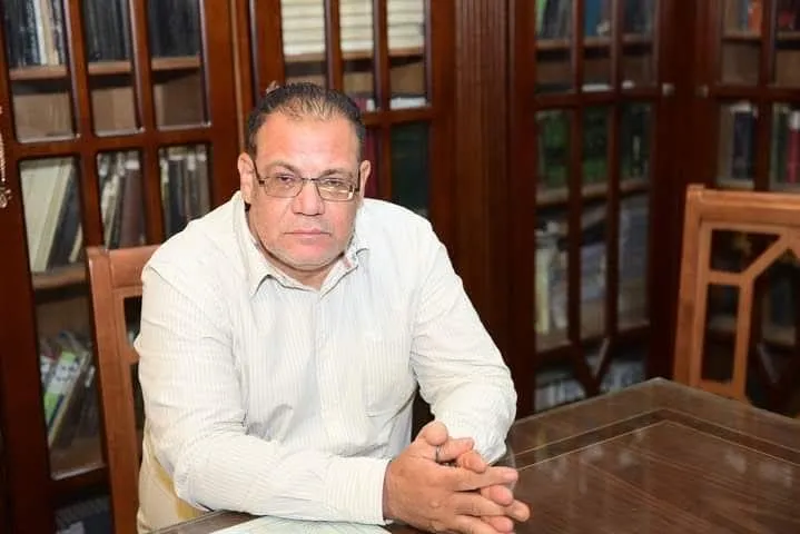  الاستاذ صلاح عبد الفتاح