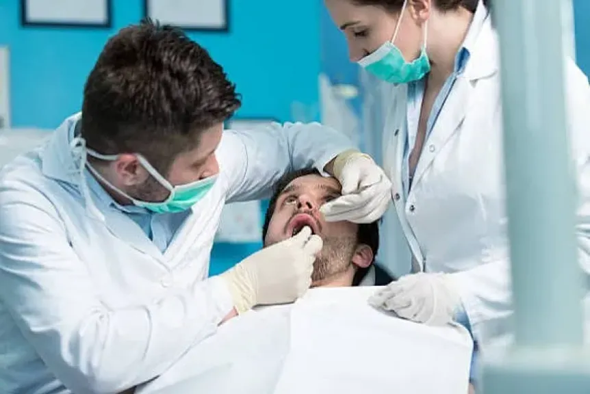دليل خدمات طب الأسنان في المنصورة: أفضل دكتور والعيادة الأنسب