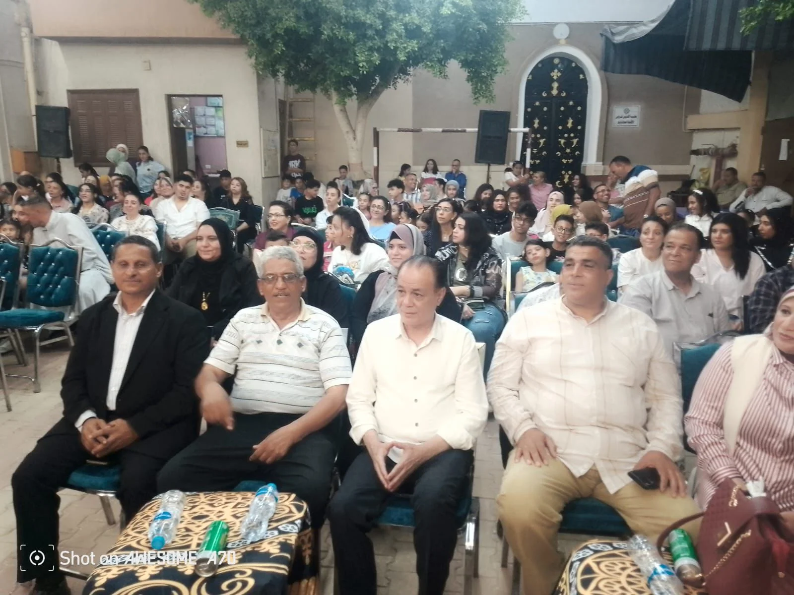 صورة 4 - الأقباط الكاثوليك بالمراغة تحتفي بخريجي الصف السادس وتختتم أنشطتها التربوية