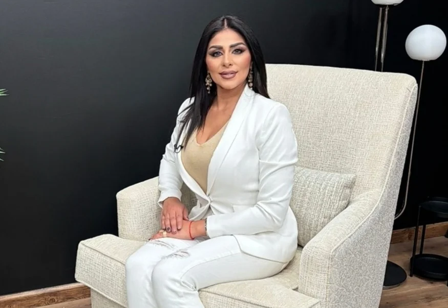 صورة 1 - مسيرة الفنانة والإعلامية هاجر شاهين من المنصات إلى العالمية